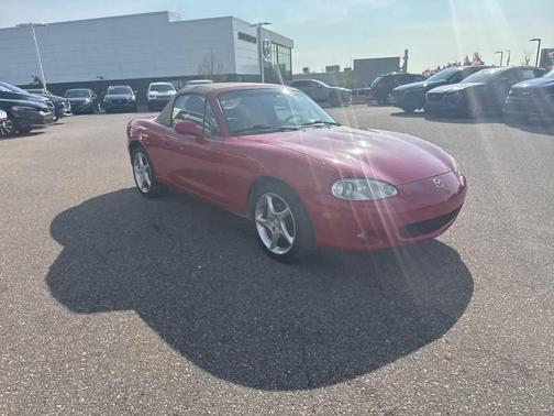 Red 2001 Mazda MX-5 Miata