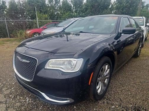 2017 Chrysler 300 Limited
