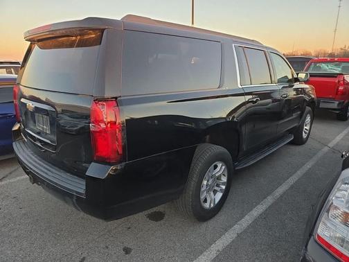 2017 Chevrolet Suburban LS