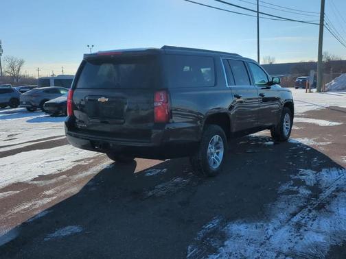 2017 Chevrolet Suburban LS