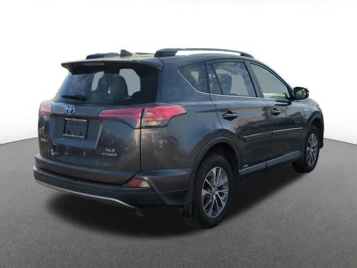 2018 Toyota RAV4 Hybrid XLE