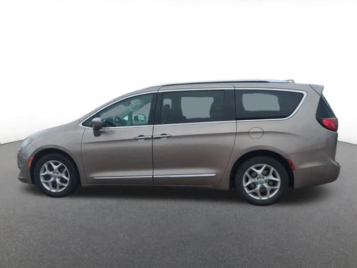 2018 Chrysler Pacifica Touring-L Plus