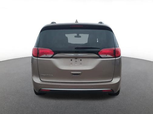 2018 Chrysler Pacifica Touring-L Plus