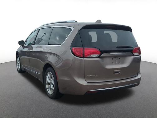 2018 Chrysler Pacifica Touring-L Plus