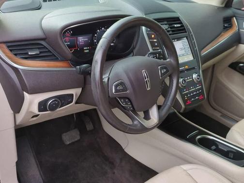 2017 Lincoln MKC Select