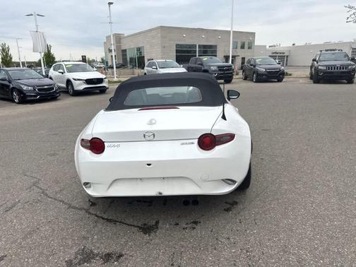 Snowflake White Pearl 2023 Mazda MX-5 Miata Grand Touring