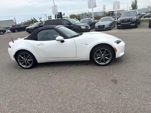 Snowflake White Pearl 2023 Mazda MX-5 Miata Grand Touring