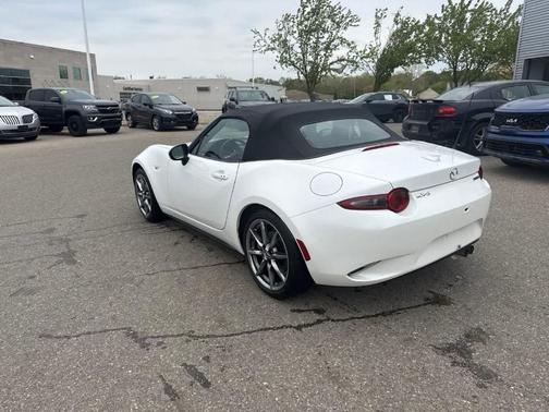 Snowflake White Pearl 2023 Mazda MX-5 Miata Grand Touring
