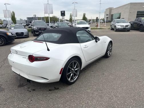 Snowflake White Pearl 2023 Mazda MX-5 Miata Grand Touring