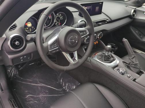 Metallic 2026 Mazda MX-5 Miata GRAND TOURING