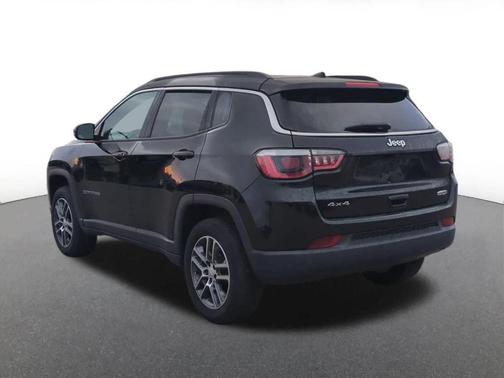 Diamond Black 2017 Jeep Compass Latitude