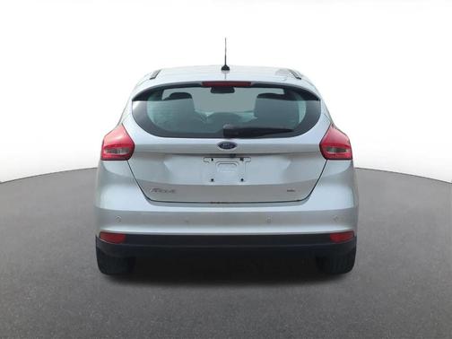 Ingot Silver 2016 Ford Focus SE