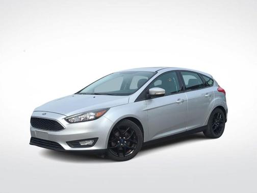 Ingot Silver 2016 Ford Focus SE