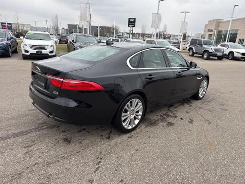 2020 Jaguar XF 25t Prestige