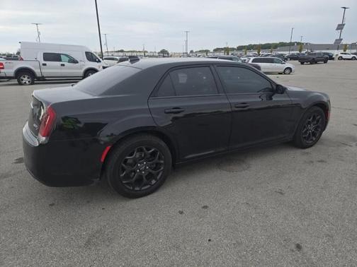 2019 Chrysler 300 S