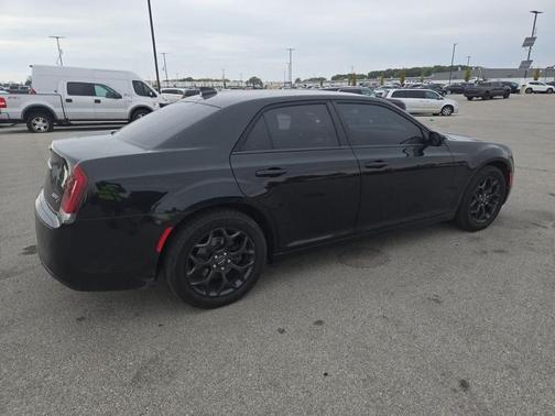 2019 Chrysler 300 S