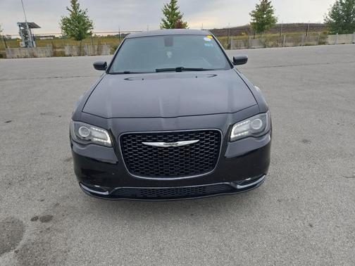 2019 Chrysler 300 S