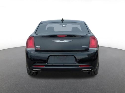 2019 Chrysler 300 S