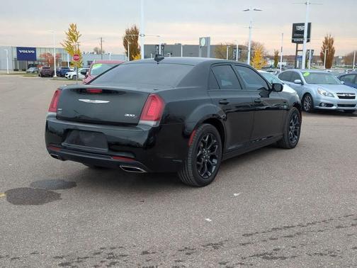 2019 Chrysler 300 S