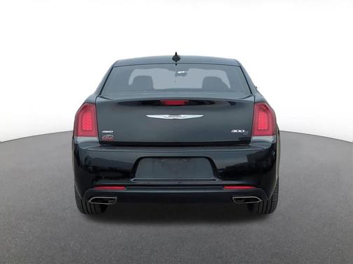 2019 Chrysler 300 S