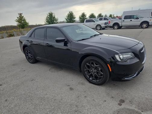 2019 Chrysler 300 S