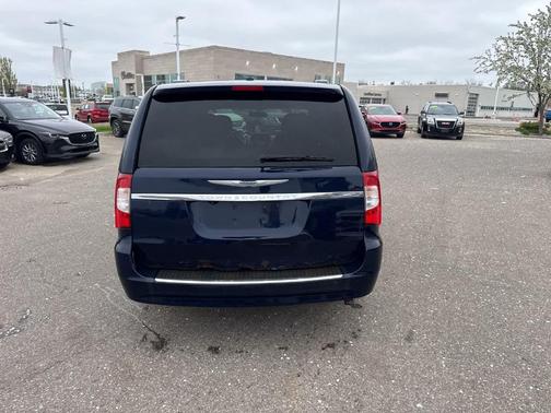 True Blue Pearlcoat 2014 Chrysler Town & Country Touring