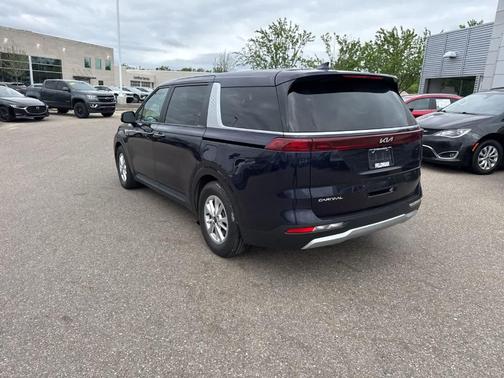 Deep Chroma Blue 2023 Kia Carnival LX