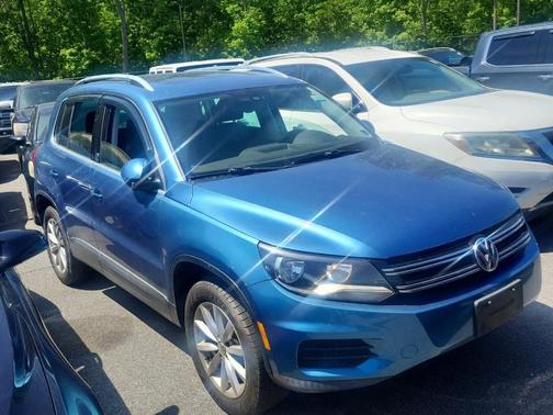 Pacific Blue 2017 Volkswagen Tiguan 2.0T Wolfsburg Edition