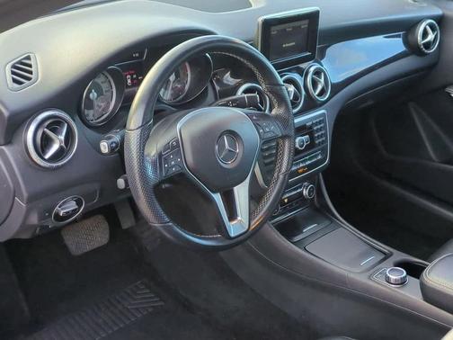 2014 Mercedes-Benz CLA-Class 