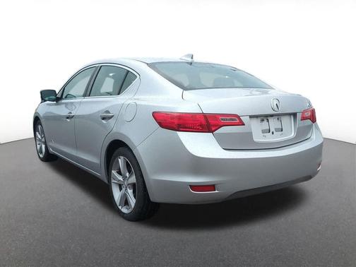 2013 Acura ILX 2.0L Technology