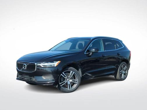 Black 2019 Volvo XC60 T6 Momentum