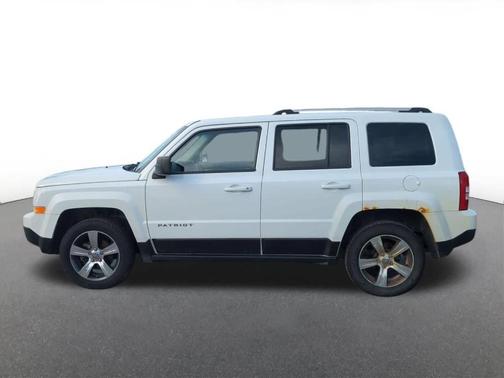 Bright White Clearcoat 2016 Jeep Patriot Latitude