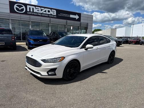 White Platinum Tri-Coat Metallic 2020 Ford Fusion SE
