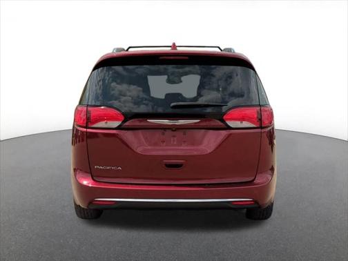2018 Chrysler Pacifica Touring-L Plus