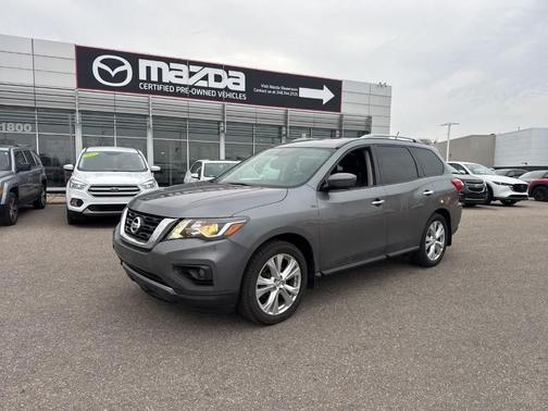 2018 Nissan Pathfinder SL