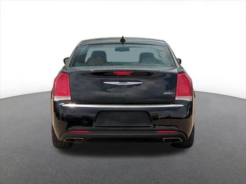 2018 Chrysler 300 Limited