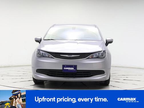 2020 Chrysler Voyager L