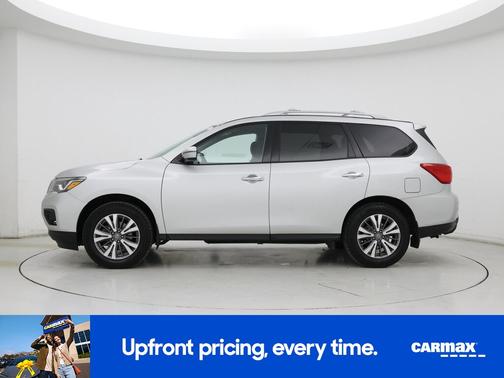 2020 Nissan Pathfinder SV