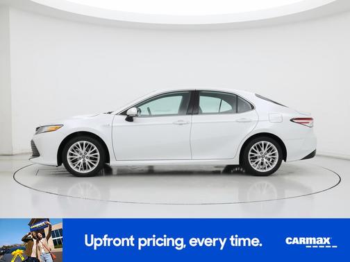 2020 Toyota Camry Hybrid XLE