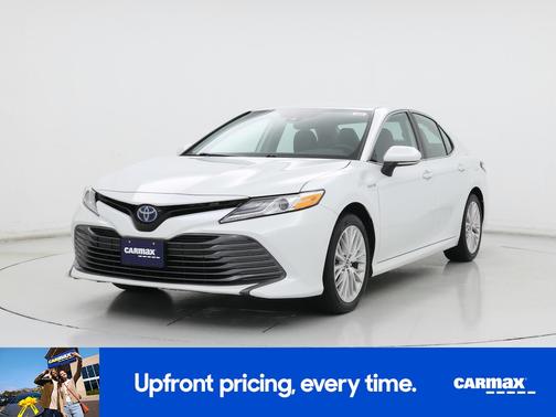 2020 Toyota Camry Hybrid XLE