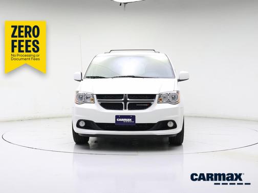 White 2017 Dodge Grand Caravan SXT