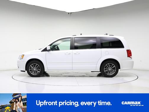 White 2017 Dodge Grand Caravan SXT