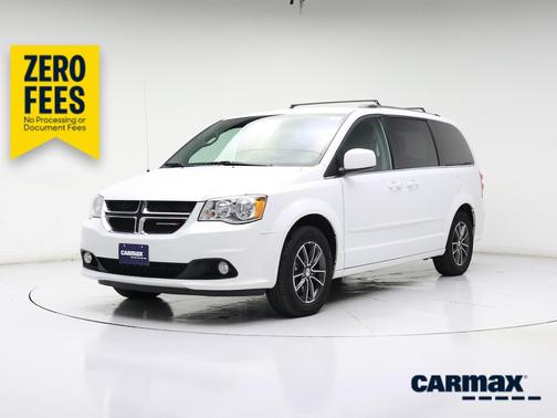 White 2017 Dodge Grand Caravan SXT