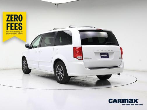 White 2017 Dodge Grand Caravan SXT