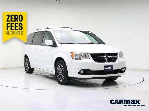 White 2017 Dodge Grand Caravan SXT