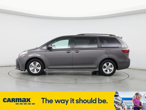 2020 Toyota Sienna LE