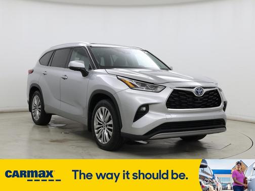 2023 Toyota Highlander Hybrid Platinum