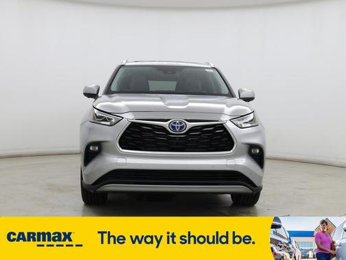 2023 Toyota Highlander Hybrid Platinum