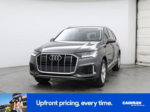Gray 2023 Audi Q7 Premium