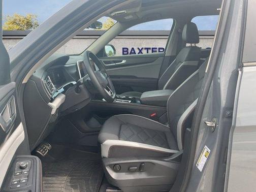 2024 Volkswagen Atlas 2.0T Peak Edition SE w/Technology